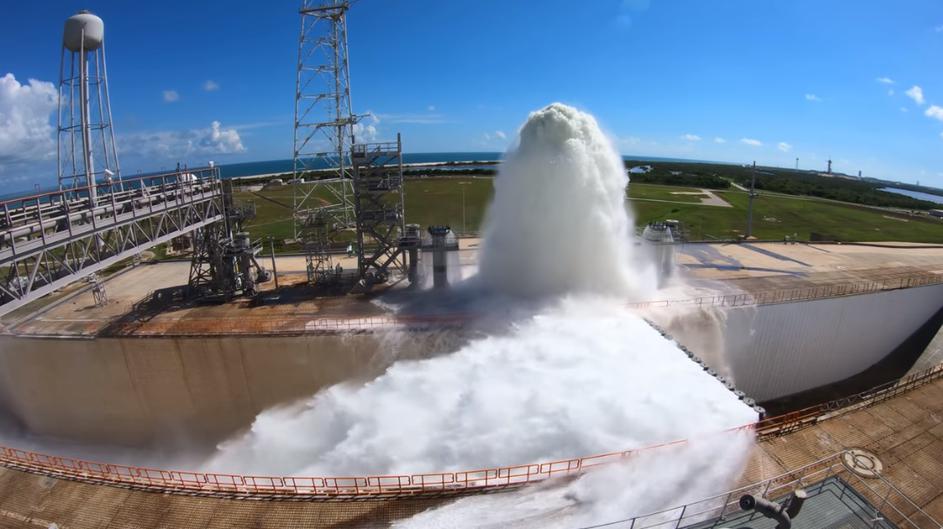NASA izbacila milijun i 700 tisuća litara vode