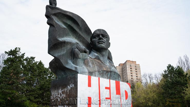 Statue of East German Communist leader Ernst Thaelmann