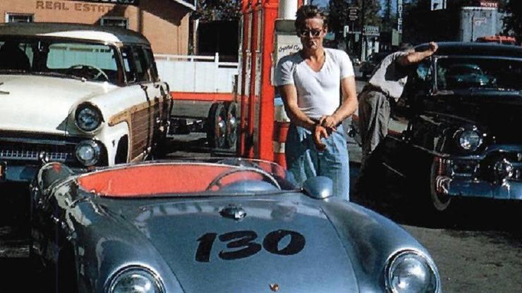 James Dean i automobil u kojem je umro
