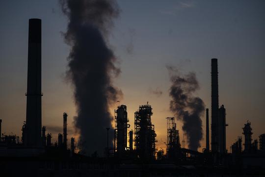 Iran war - Upper Rhine oil refinery