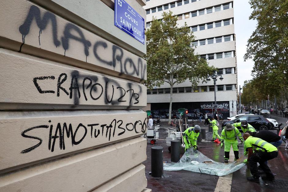 Aftermath of clashes during a national day of protests against the cost of living and rising fuel prices, in Marseille | Author: Manon Cruz