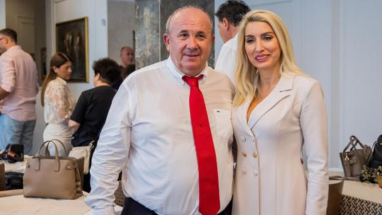 Kerumova Fani u elegantnoj sako haljini i s Rolexom na ruci vrijednim oko 50.000 eura