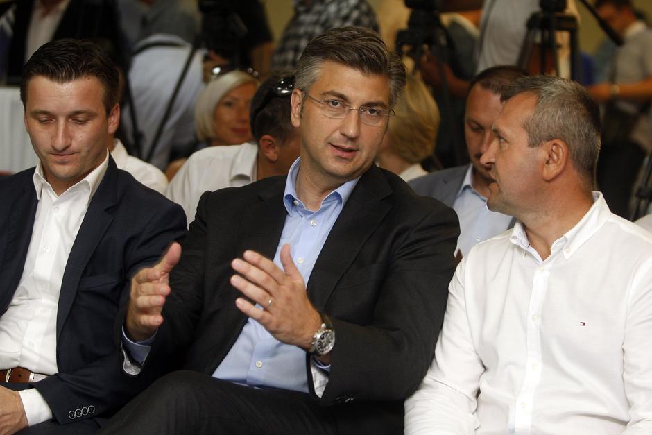 Predsjednik HDZ-a Andrej Plenković družio se sa stranačkim kolegama | Author: Vjeran Žganec Rogulja/ PIXSELL