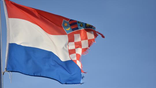 Poderana hrvatska zastava