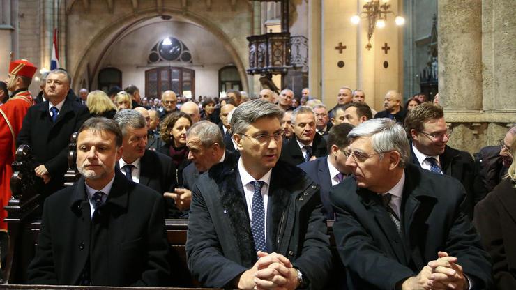 Zagreb: Kardinal Bozanić predvodio misu za Domovinu i prvog hrvatskog predsjednika dr. Tuđmana