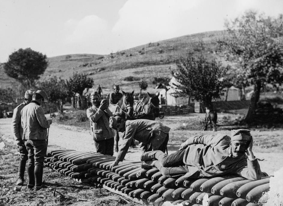 With the Serbians on the Salonika front Description: This shells are the supply for one battery only. Annotation: The Serbs at the front at Salonika. These shells are held by only one battery. Date: {1914-1918} Location: Greece, Thessaloniki Keywords: WWI