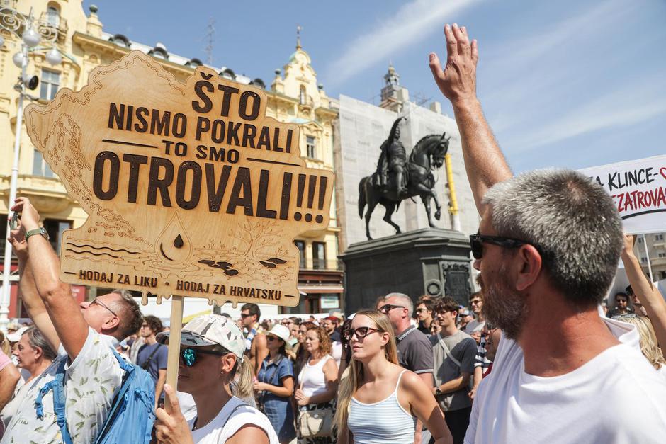 Tisuće prosvjednika preplavile središte Zagreba zbog otpada u Lici | Author: Marko Seper /PIXSELL