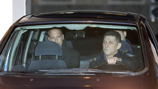 Tomislav  Saucha u policijskom automobilu