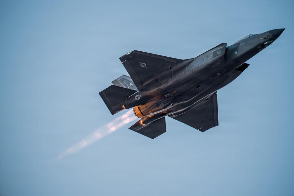 A U.S. Air Force F-35 takes flight in the Middle East in support of Operation Epic Fury, March 2, 2026. (U.S. Air Force Photo) | Author: Profimedia