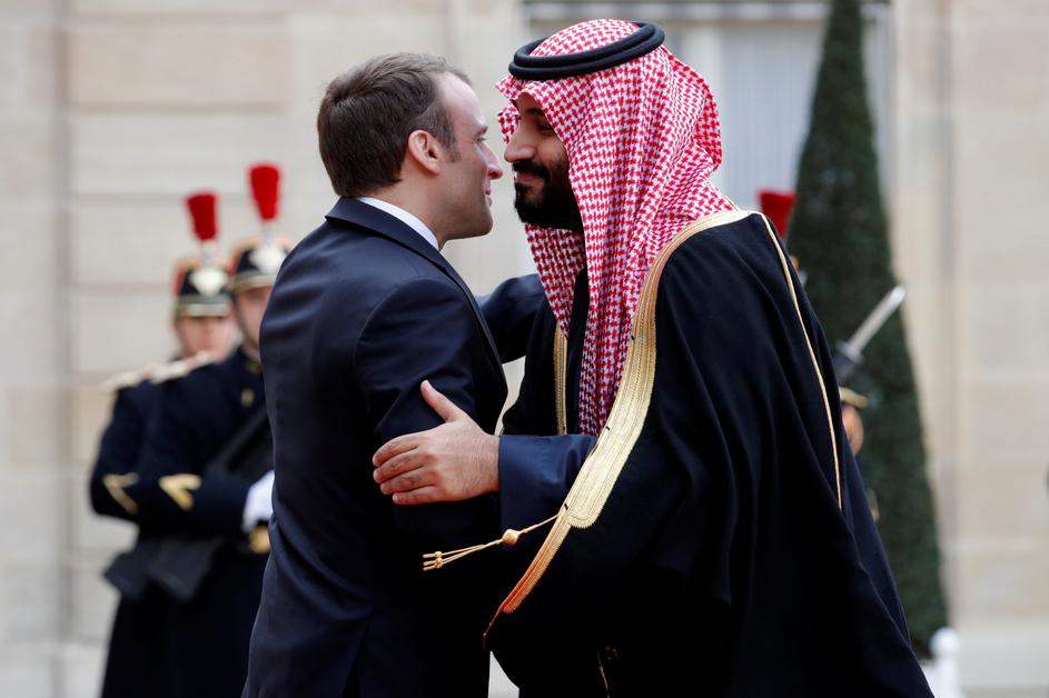 Emmanuel Macron i princ Mohammed bin Salman