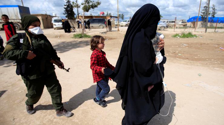 Supruge i djeca poginulih i izbjeglih ISIL-ovaca na liječenju u logoru al Hol u Hasaki u Siriji
