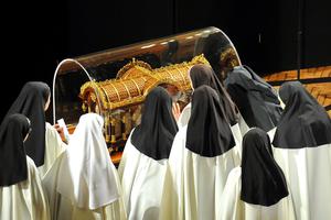 London: Relikvije sv. Terezije iz Lisieuxa izložene u katedrali Westminister