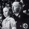Himmler drži djevojčicu u krilu