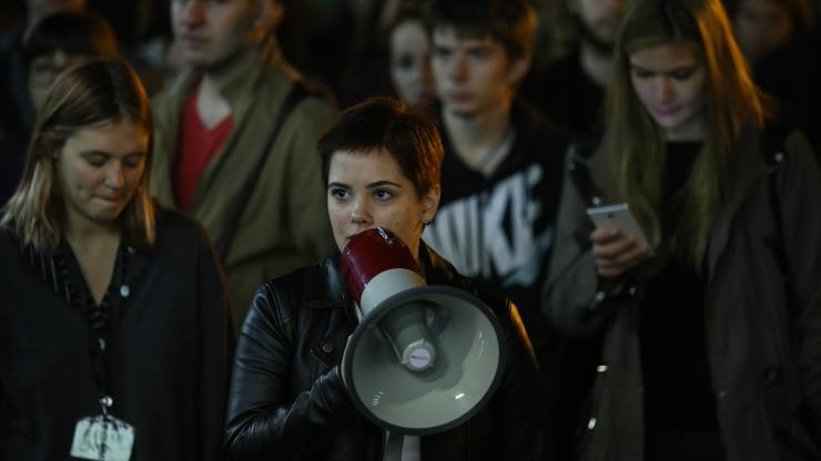 Studenti Filozofskog održavaju Plenum ispred zgrade Fakulteta