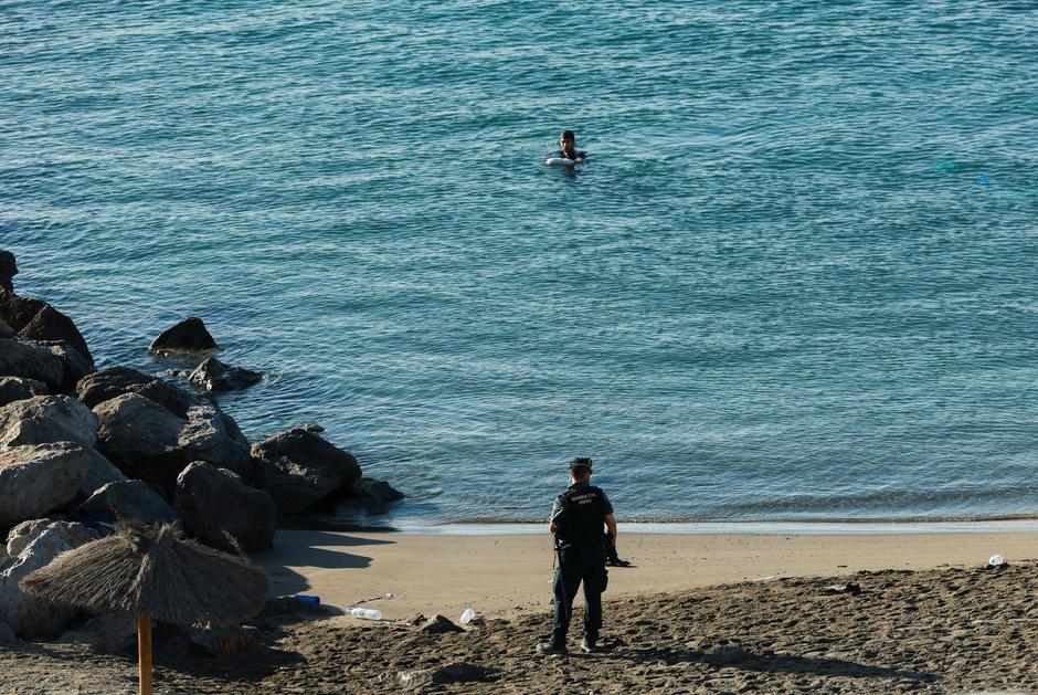 Mass crossings of migrants on foot and by sea from Morocco into Spanish territory, in Ceuta | Author: VIOLETA SANTOS MOURA/REUTERS