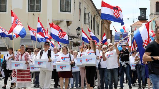 Narod odlučuje