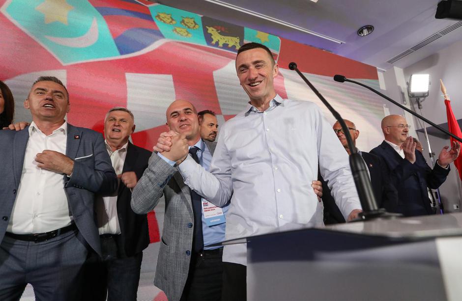 Zagreb: Ivan Penava obratio se okupljenima u stožeru Domovinskog pokreta | Author: Robert Anic/PIXSELL