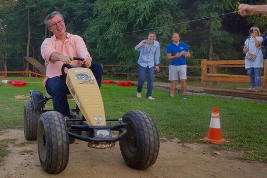 Tihomir Orešković se ludira u adrenalinskom parku