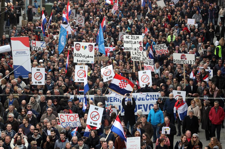 Tisuće ljudi okupilo se na prosvjedu protiv ratifikacije Istanbulske konferencije