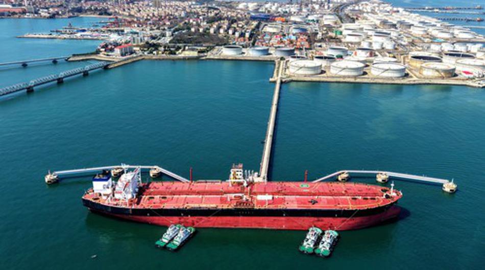 Cijena nafte ska&ccaron;e iznad 110 dolara nakon novih Trumpvih prijetnji Iranu