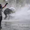 Paris, France. 13th Oct, 2026. High school and autonomous protesters clash with riot police in Paris on October 13, 2026. - 13/10/2026 - France/Ile-de-France (region)/Paris - Julien Mattia/Le Pictorium Credit: LE PICTORIUM/Alamy Live News