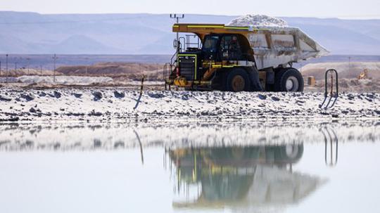 Chile Advances as World Leader in Lithium Extraction