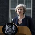 Theresa May ispred premijerske rezidencije 10 Downing Street