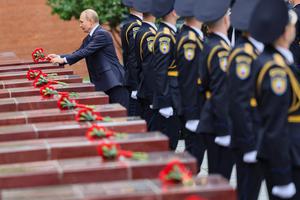 Russian President Vladimir Putin attends a wreath-laying ceremony in Moscow