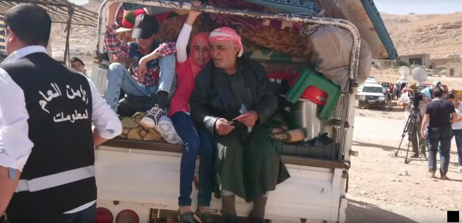 Sirijski izbjeglice vraćaju se u domovinu iz Libanona | Author: YouTube
