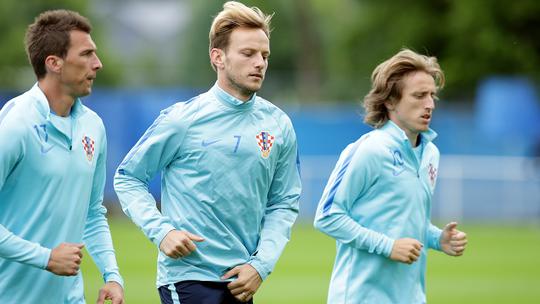 Hrvatska nogometna reprezentacija odradila trening na igralištu Parc de Loisirs