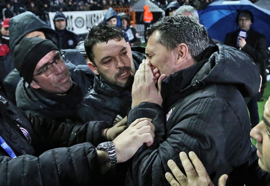 Oscar Garcia, trener Olympiakosa, nakon napada