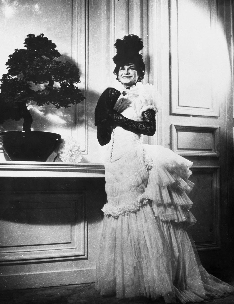 Coco Chanel at Ball / Photo / 1935 | Author: 