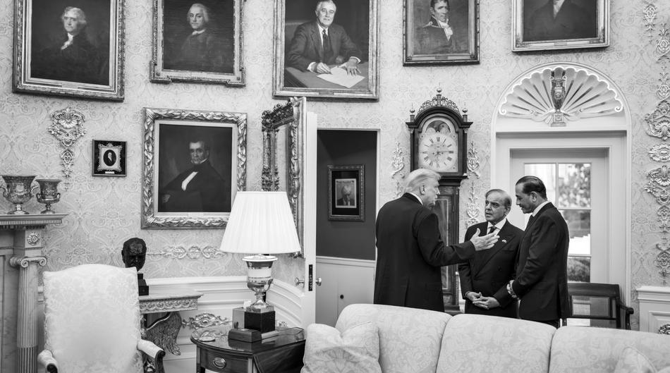 Pakistanac je omiljeni Trumpov feldmar&scaron;al. Izgurao sa stola &Scaron;vicarce