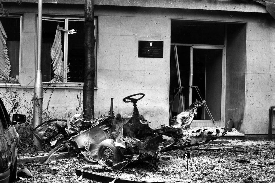 Rijeka: Eksplozija bombe pred zgradom MUP-a 20. listopada 1995. godine | Author: Goran Kovacic/HISTORY I/C