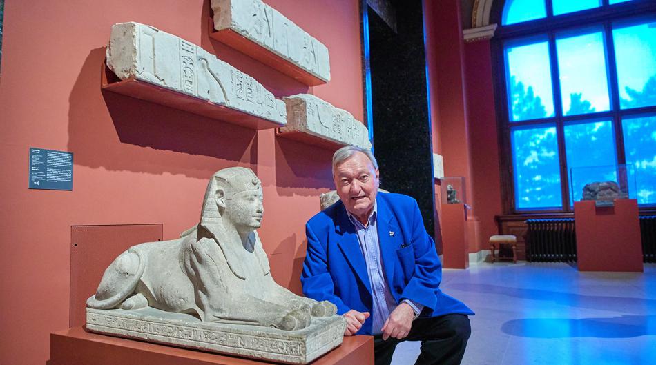 Plejboj i prevarant koji je masno prodao teoriju: Sve su izgradili vanzemaljci!