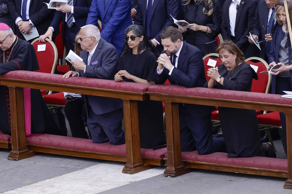 Holy Mass for the Beginning of the Pontificate of Pope Leo XIV
