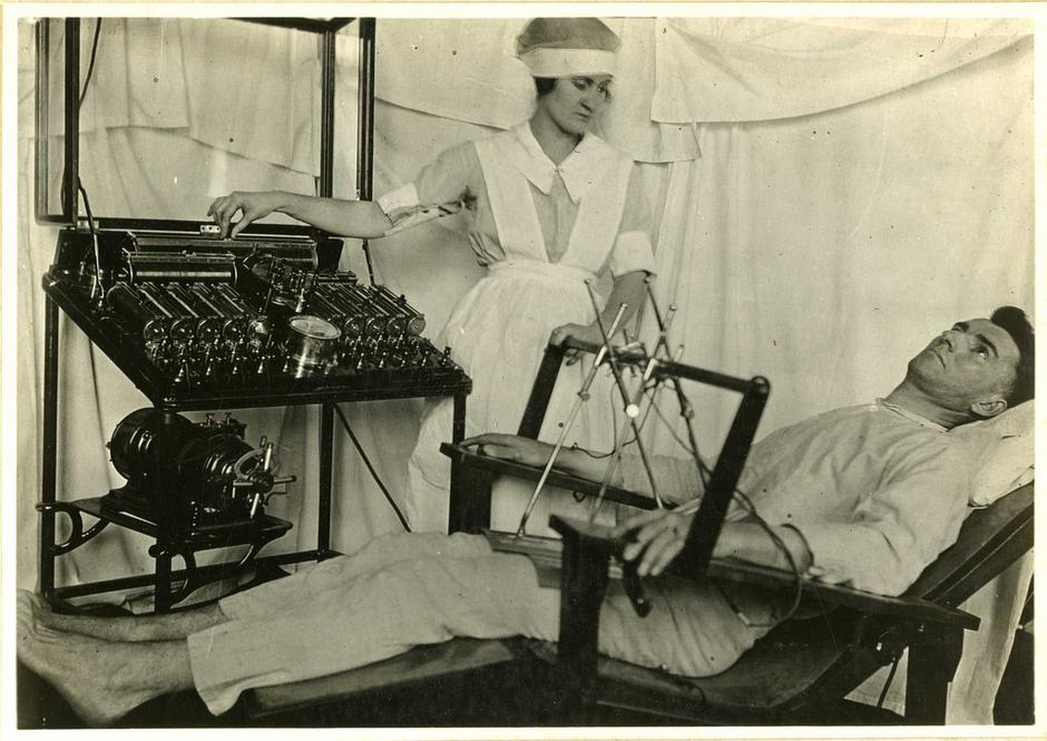 Elektrokonvuzivna terapija | Author: Otis Historical Archives National Museum of Health and Medicine/Flickr/CC BY 2.0