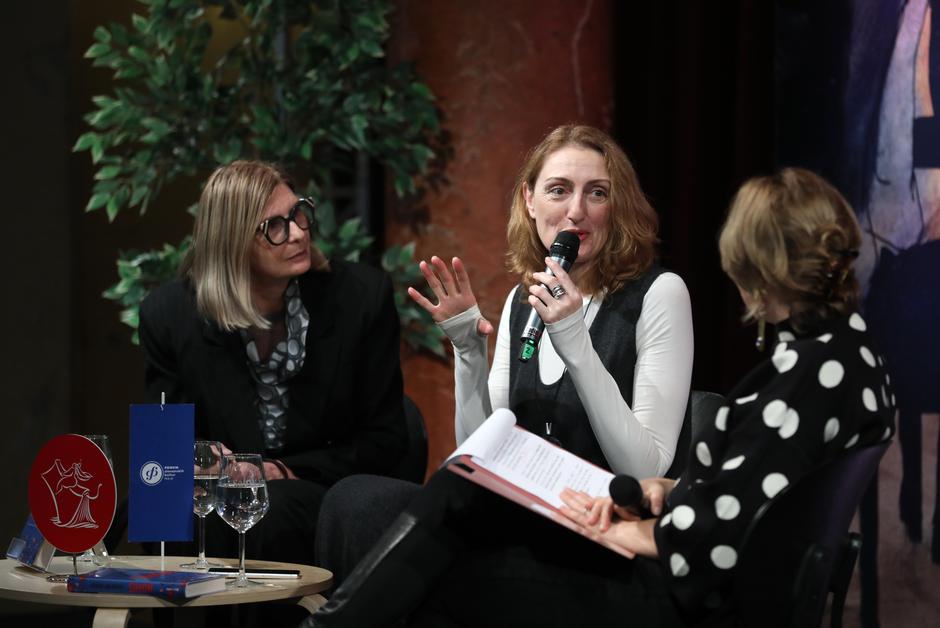 Pula: Narine Agaryan na pulskom Sajmu knjige | Author: Sasa Miljevic