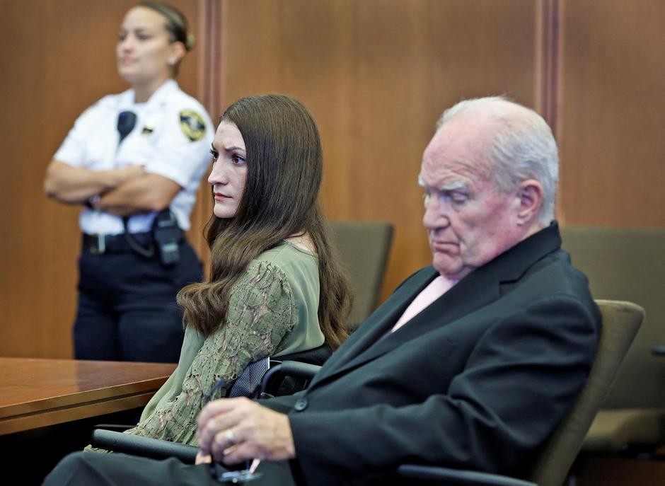 Judge declares mistrial in Lindsay Clancy trial | Author: Greg Derr