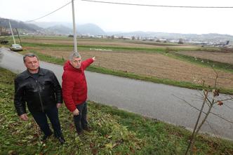 Pregrada: Gradonačelnik Pregrade sa vlasnicima vraćene zemlje