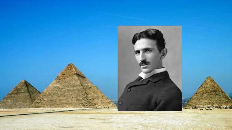 Nikola Tesla i piramide