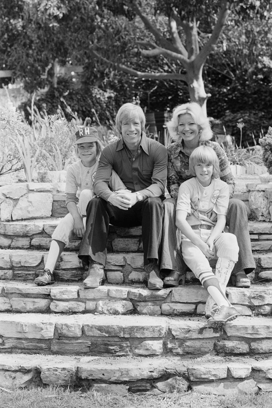 Actor Chuck Norris at Home with His Family | Author: Profimedia