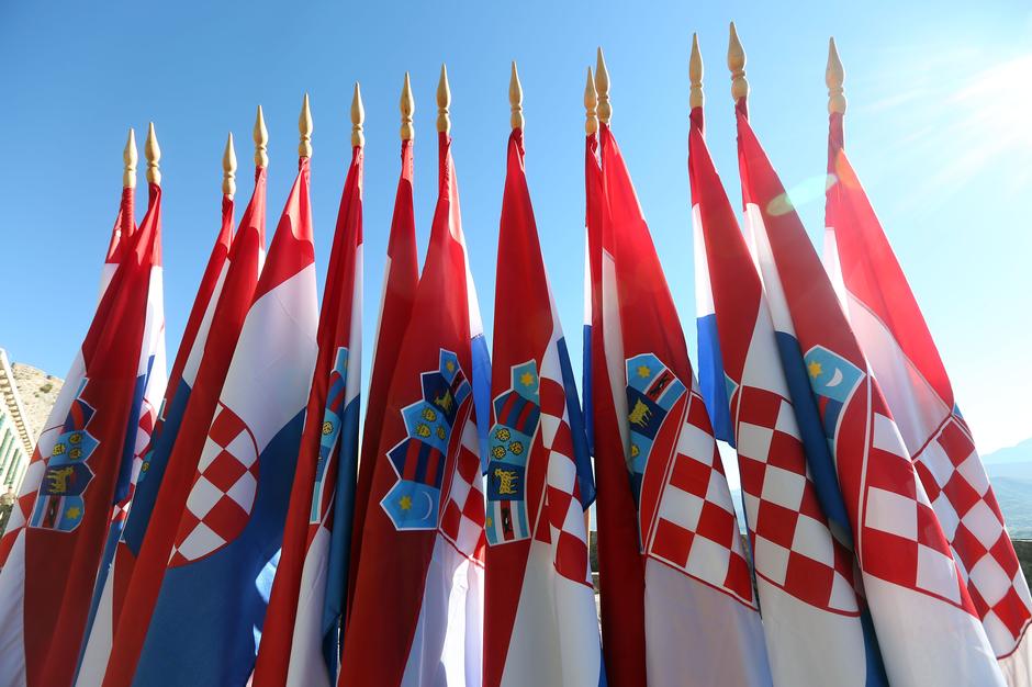 Hrvatske zastave | Author: Dusko Jaramaz (PIXSELL)
