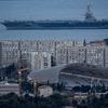 Kozjak: Pogled s Kozjaka na Split i najveći ratni brod na svijetu USS Gerald Ford