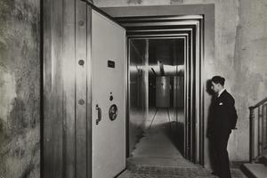 Anonymous, Access door with locking system, underground room of the Banque de France