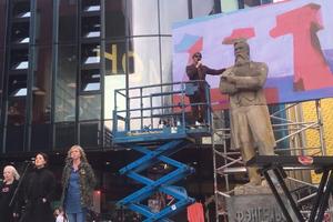 Manchester, kolovoz 2017., postavljanje spomenika Engelsu