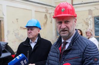 Donja Stubica: Branko Bačić posjetio je Krapinsko-zagorsku županiju te je sa županom Kolarom obišao dvorac Stubički Golubovec