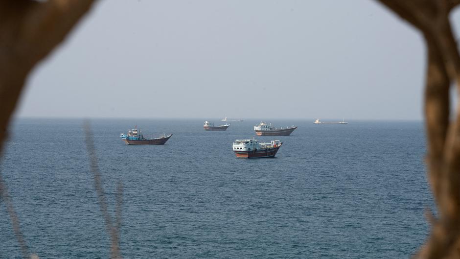FILE PHOTO: Vessels near the Strait of Hormuz, as seen from Musandam | Author: STRINGER/REUTERS
