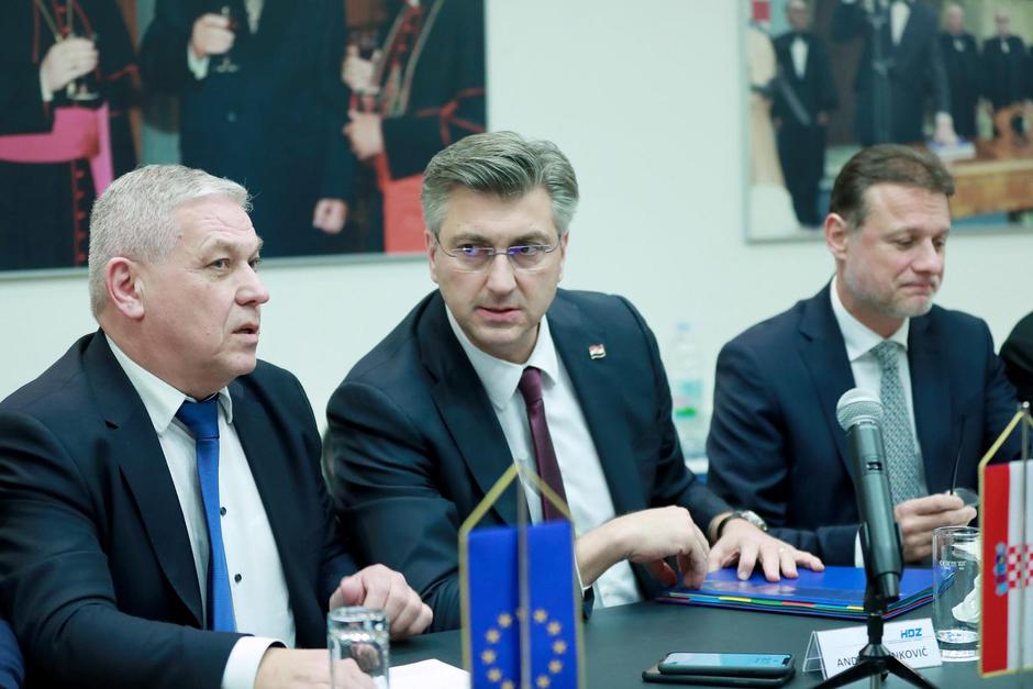 Zagreb: Zajednička sjednica Predsjedništva i Nacionalnog vijeća HDZ-a | Author: Sanjin Strukic/PIXSELL