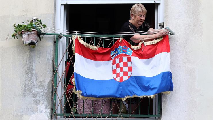 Šibenik: Na Spomen obilježja smrtno stradalim hrvatskim braniteljima iz Domovinskog rata položeni vijenci